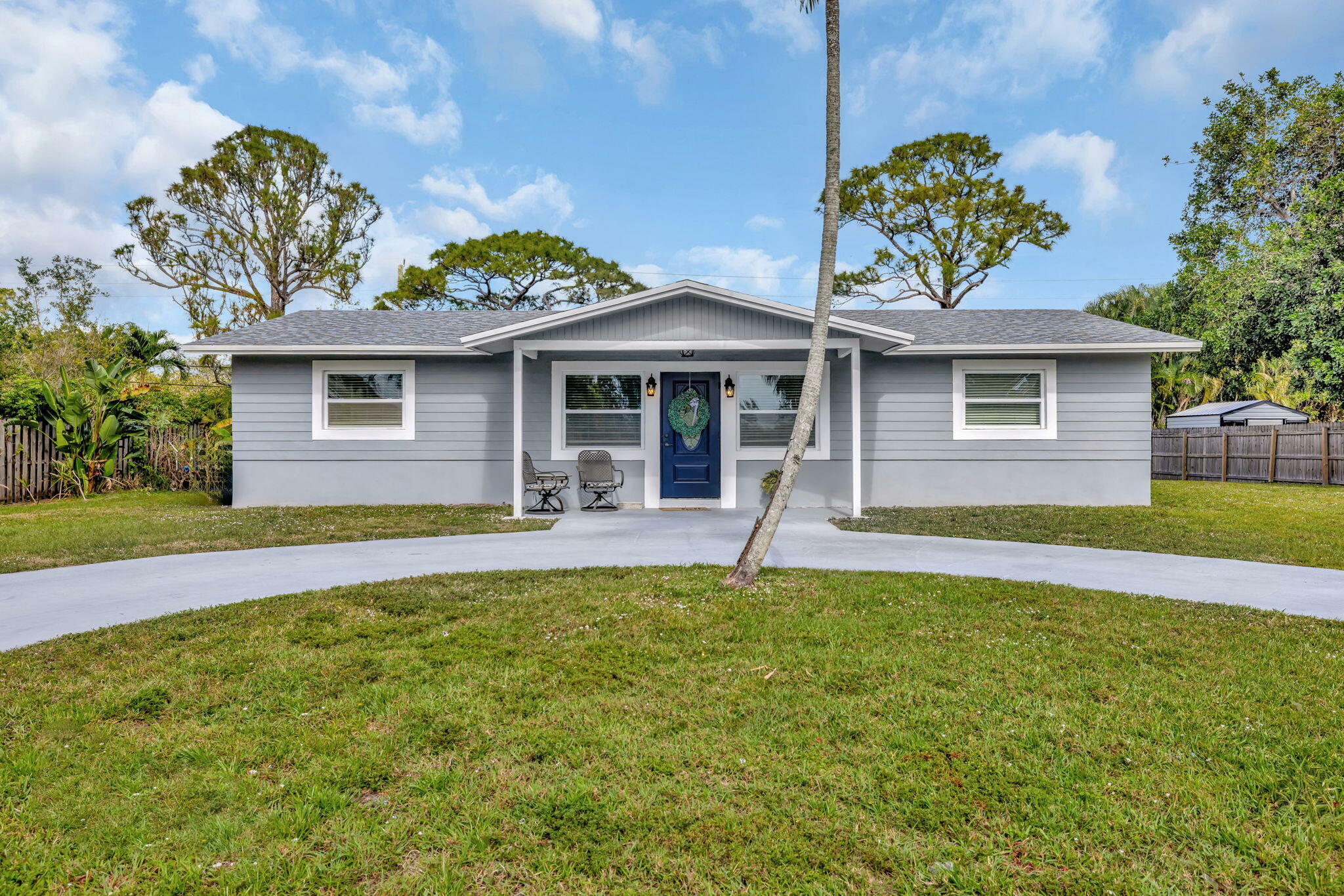 Property Photo:  2143 SE Washington Street N  FL 34997 