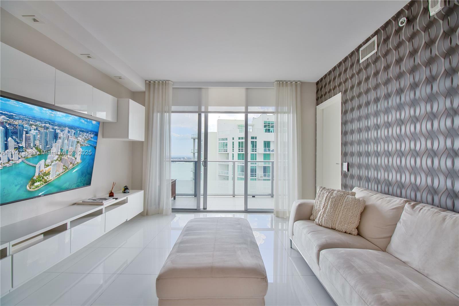 Property Photo:  1300 Brickell Bay Dr 2604  FL 33131 