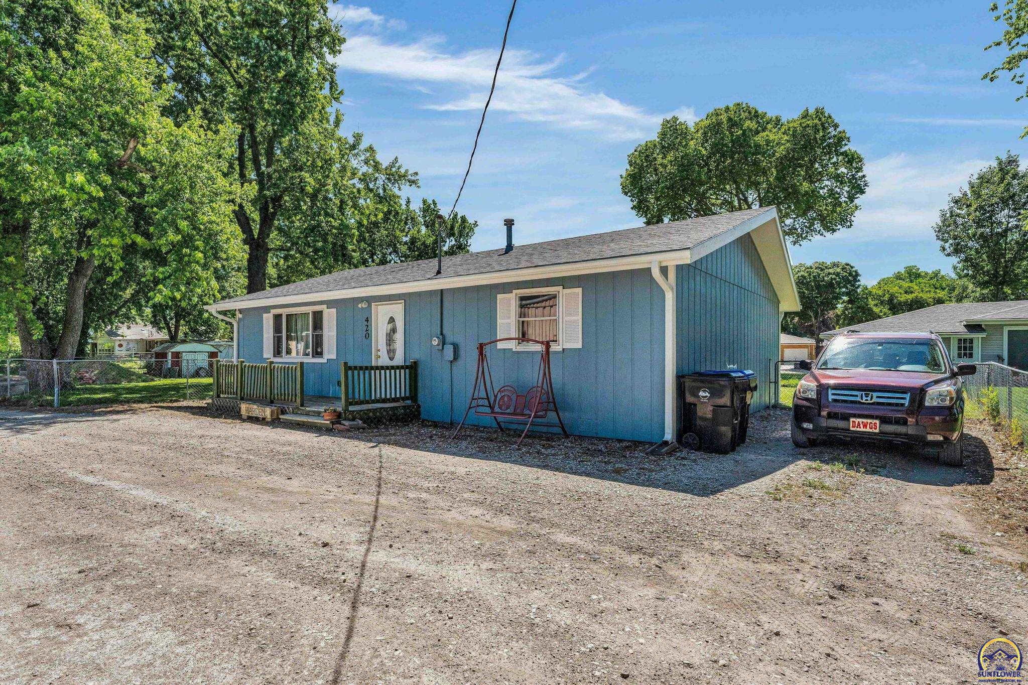 Property Photo:  420 Orange St  KS 66533 