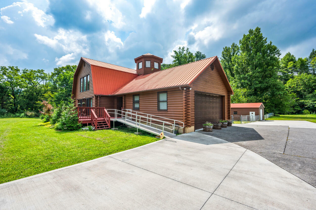 Property Photo:  2930 McMahan Sawmill Road  TN 37862 