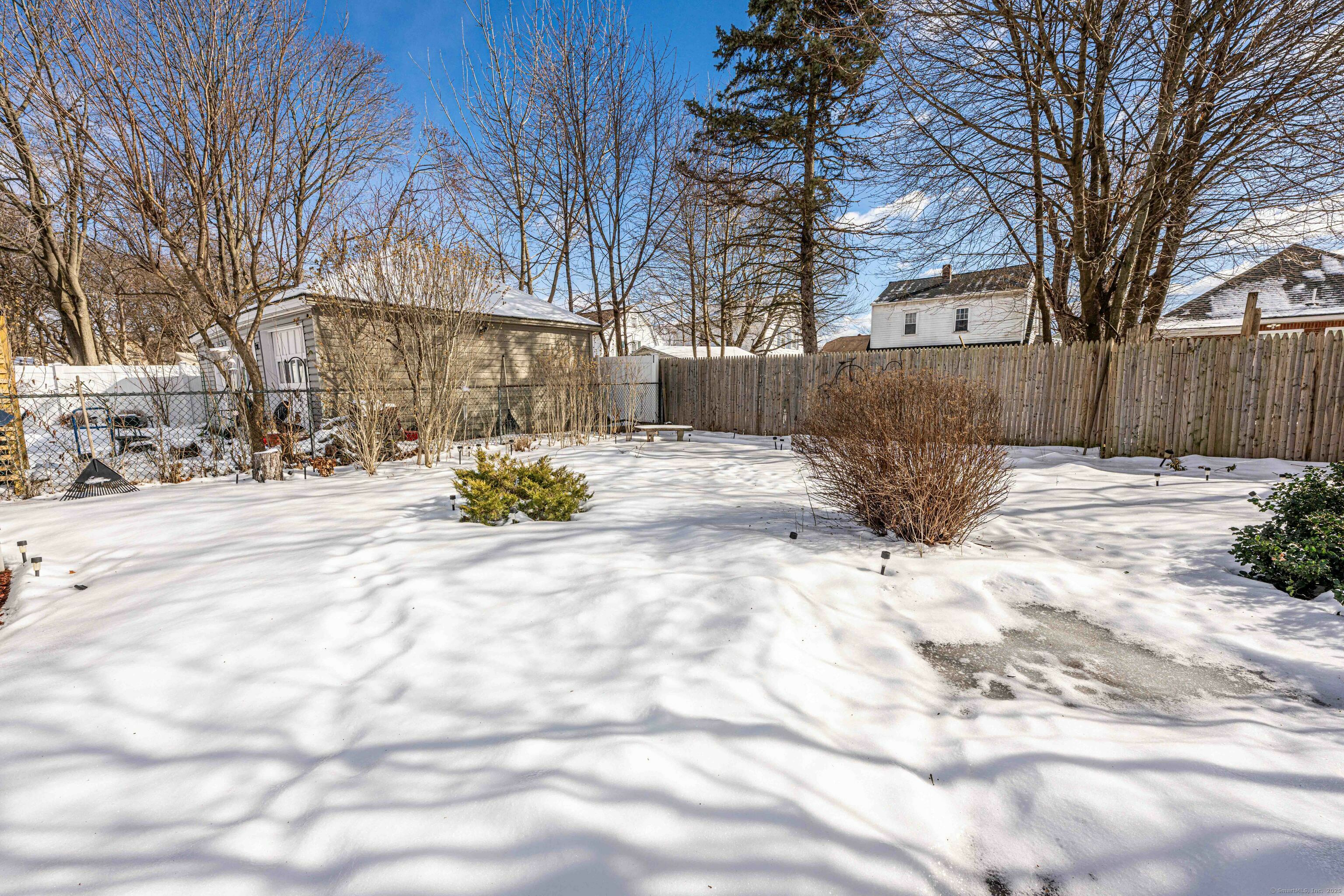 Property Photo:  31 Glemby Street  CT 06514 