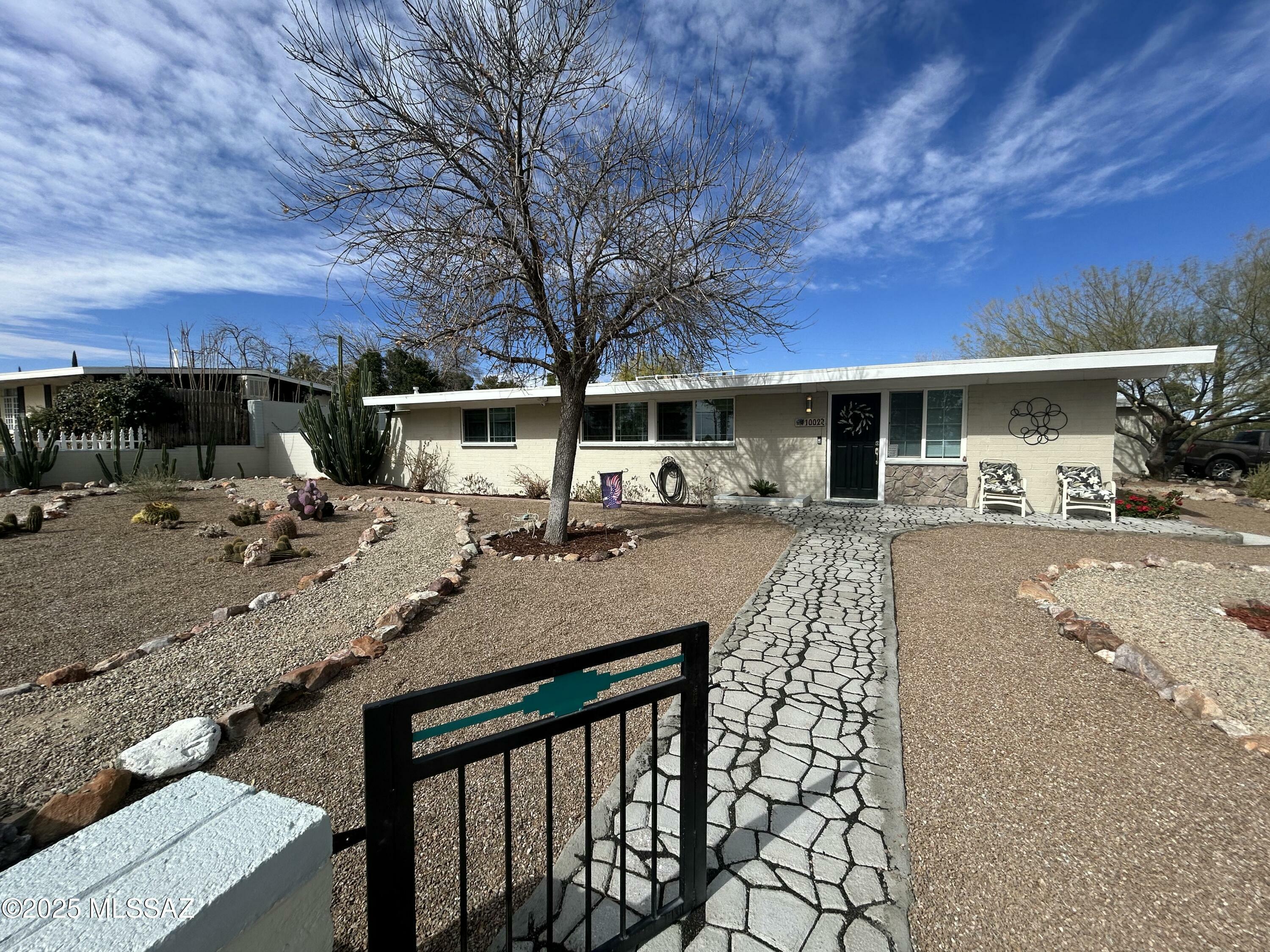 Property Photo:  1002 W 3rd Avenue  AZ 85631 