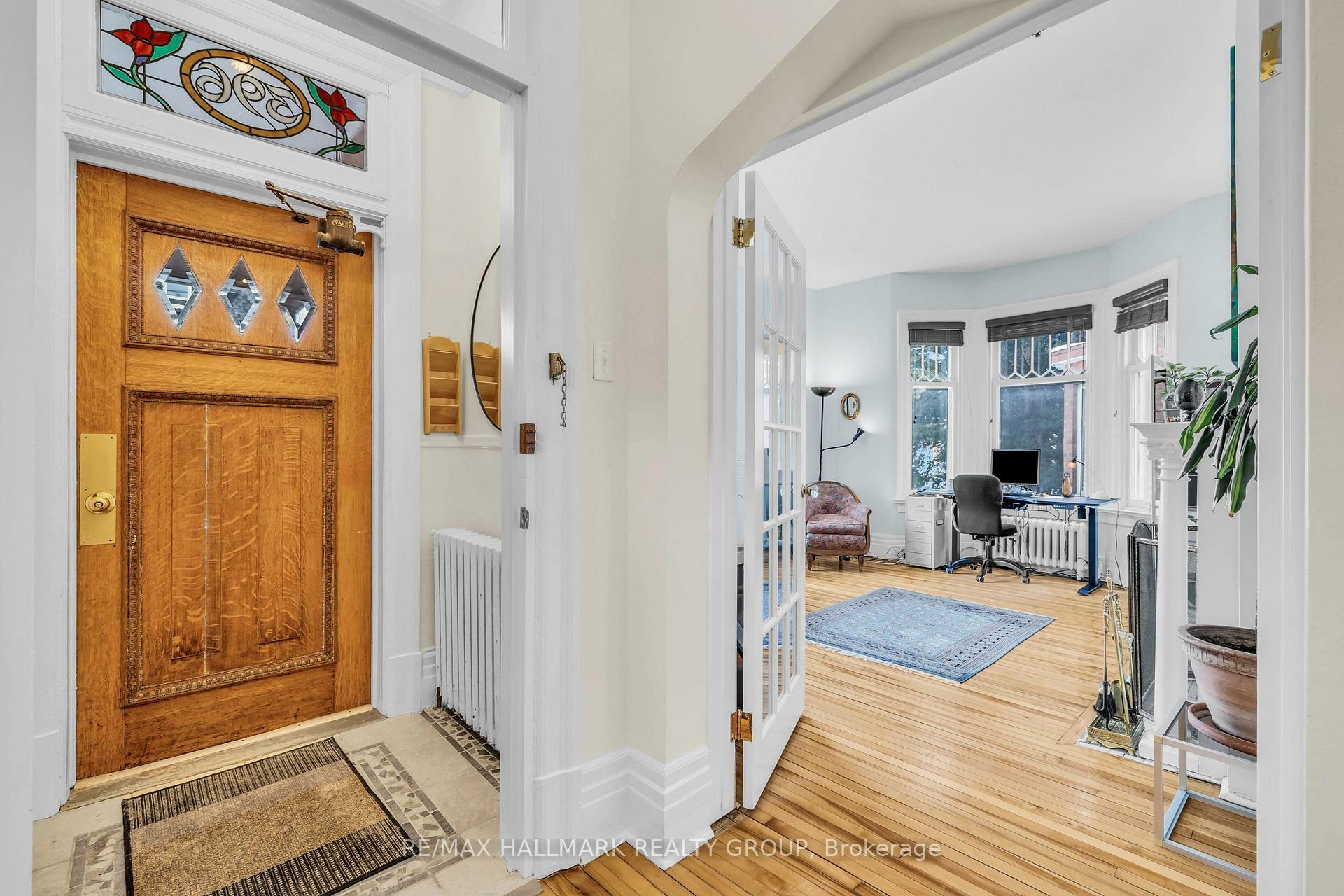 Photo de la propriété: 396 Daly Avenue ON K1N 6H2