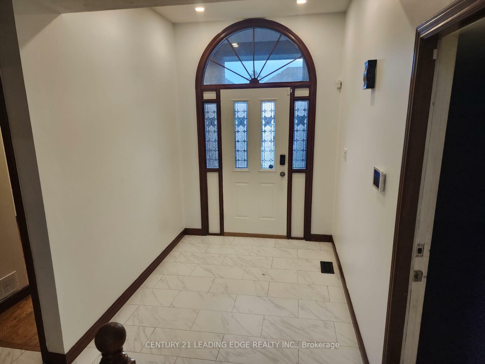 Property Photo: 11 Westlawn Drive ON L9B 2J4
