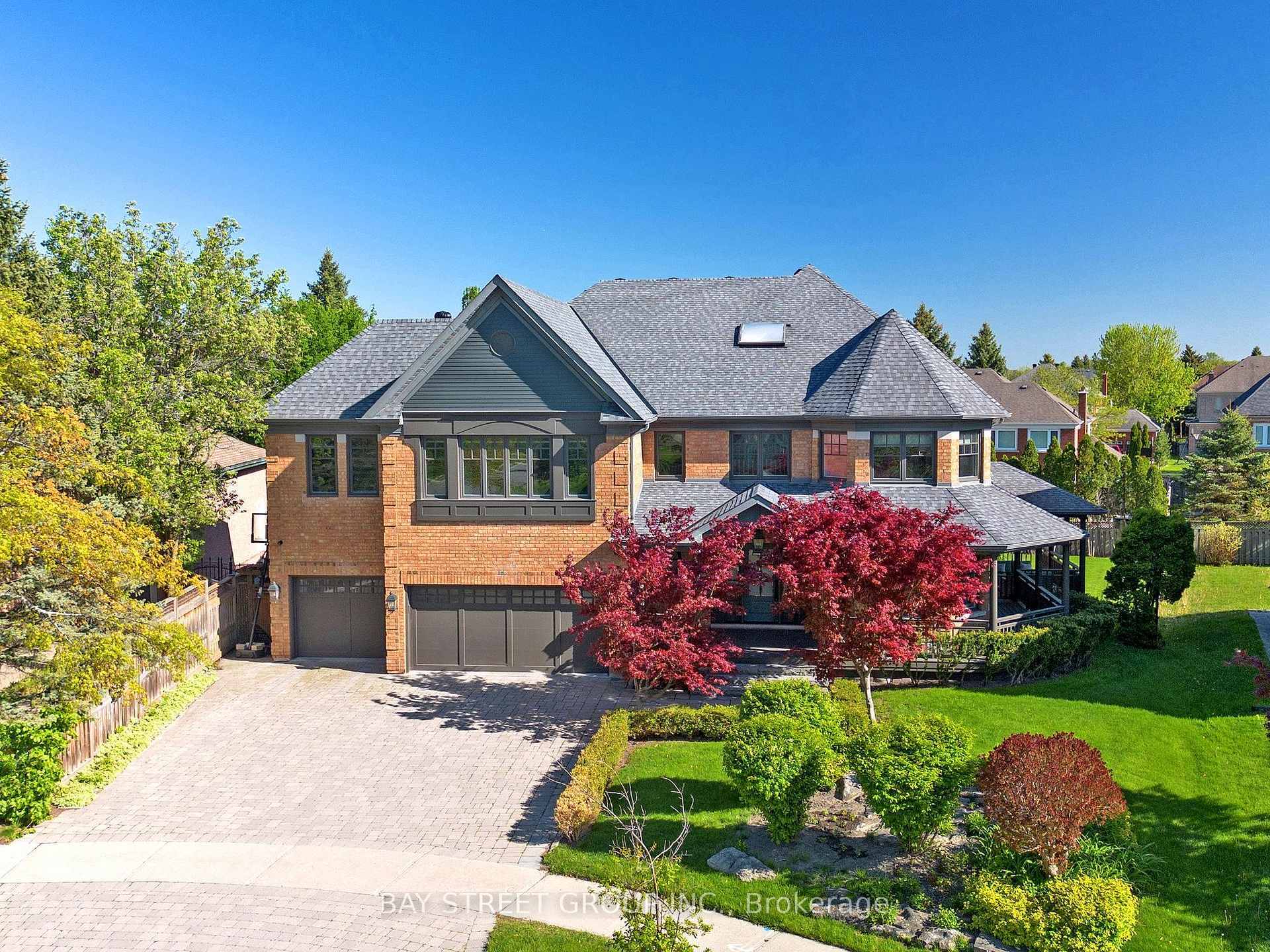 Property Photo: 25 Brookshill Crescent ON L4B 3J2