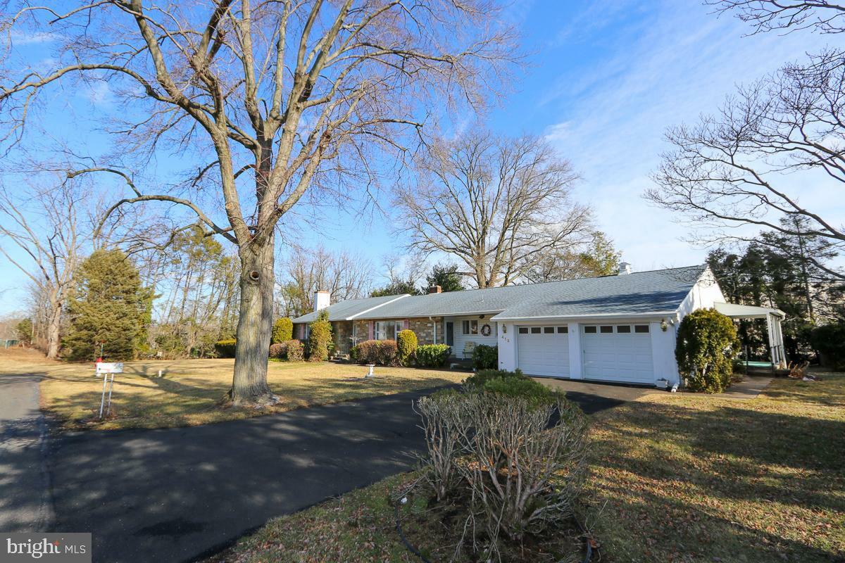 Property Photo:  413 Adee Avenue  PA 19044 