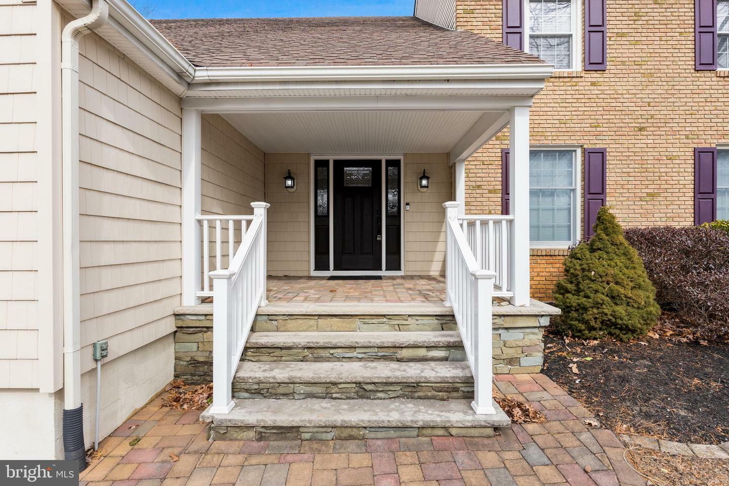 Property Photo:  16 Rollingwood Drive  NJ 08043 