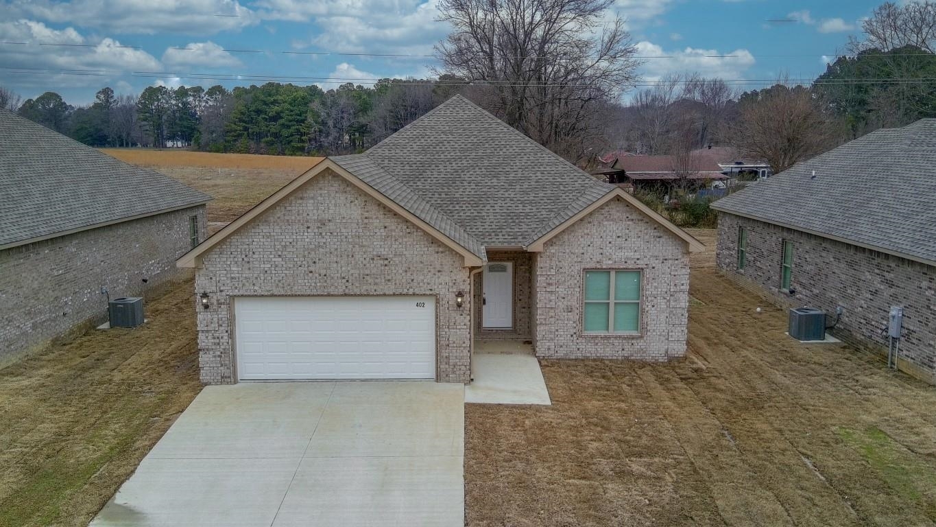 Property Photo: 402 Everett Lane AR 72401