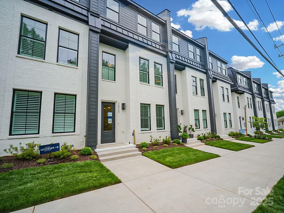2538 Park Rose Lane 10  Charlotte NC 28204 photo
