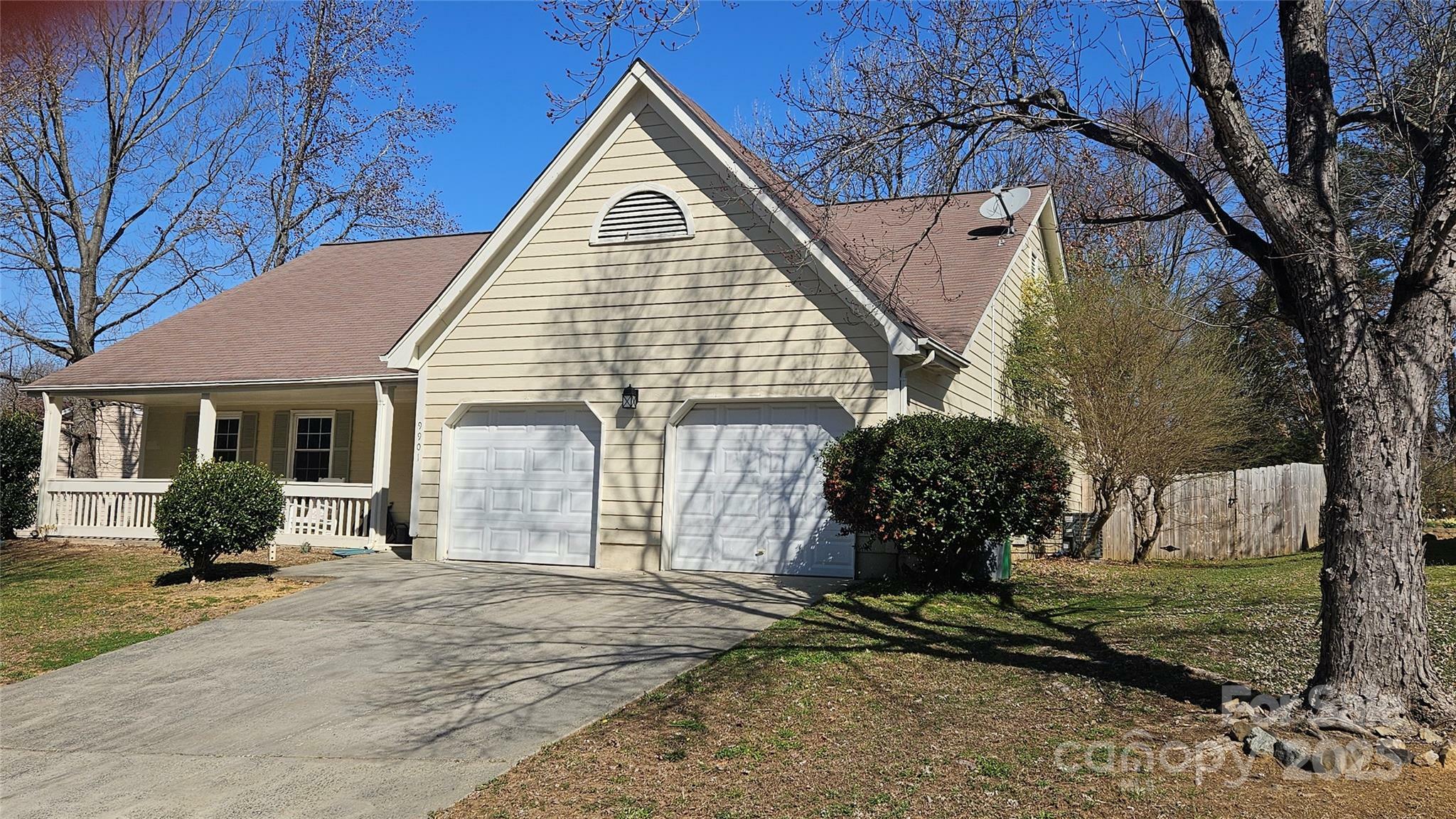 Property Photo:  9901 Fairlea Drive  NC 28269 