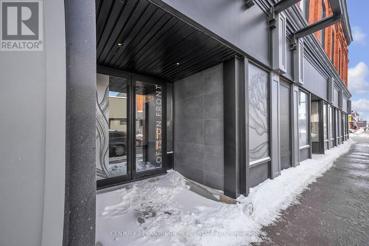 Property Photo:  38 Front Street Unit # 5  ON K8N 4N2