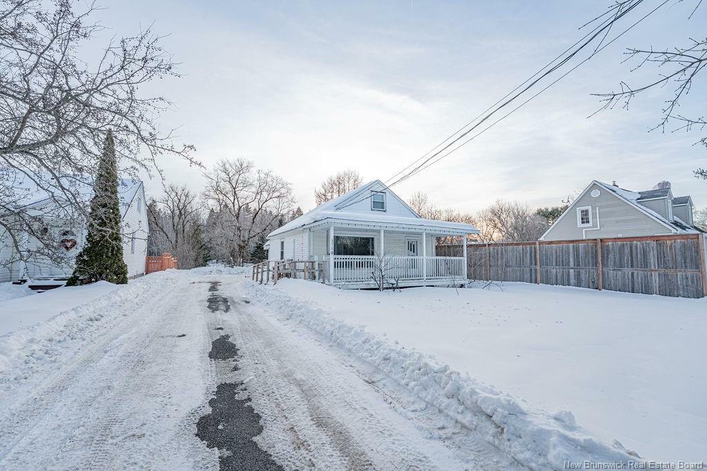 Property Photo: 1760 Lincoln Road NB E3B 8K7