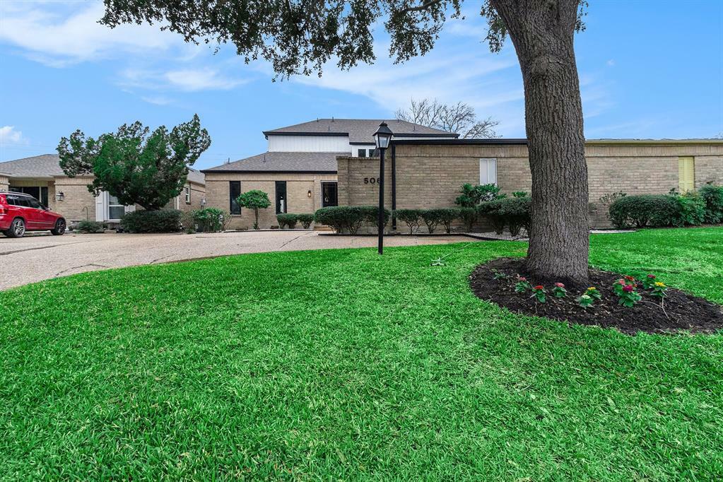 Property Photo:  506 Fox Briar Lane  TX 77478 