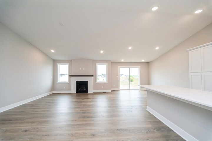 Property Photo:  5622 NE Briarwood Drive  IA 50021 