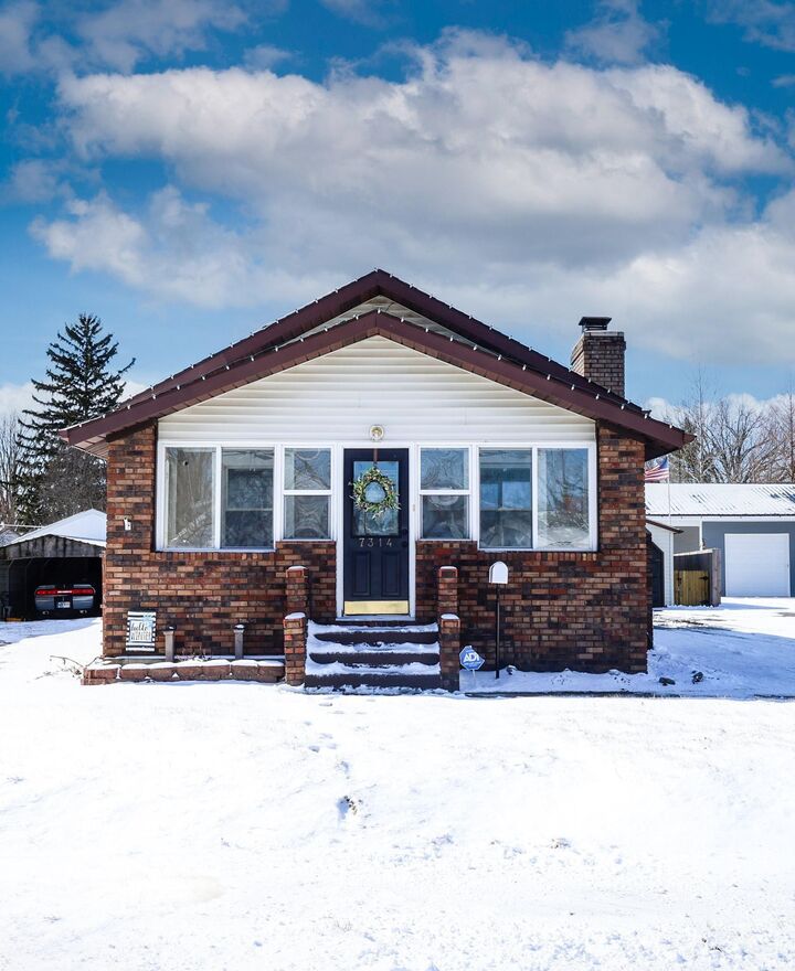 7314 Burnsdale Avenue  Fort Wayne IN 46809 photo