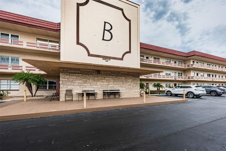Property Photo: 3010 59th Street S 303 FL 33707