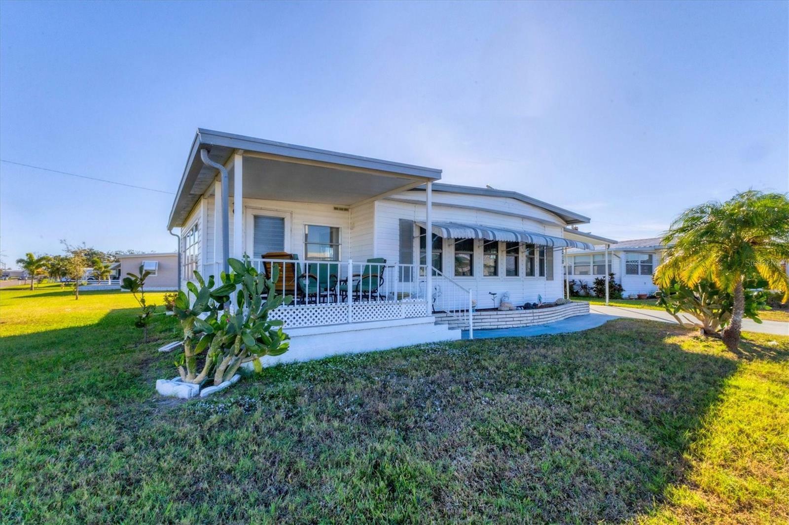 Property Photo:  1210 44th Avenue Drive E  FL 34222 