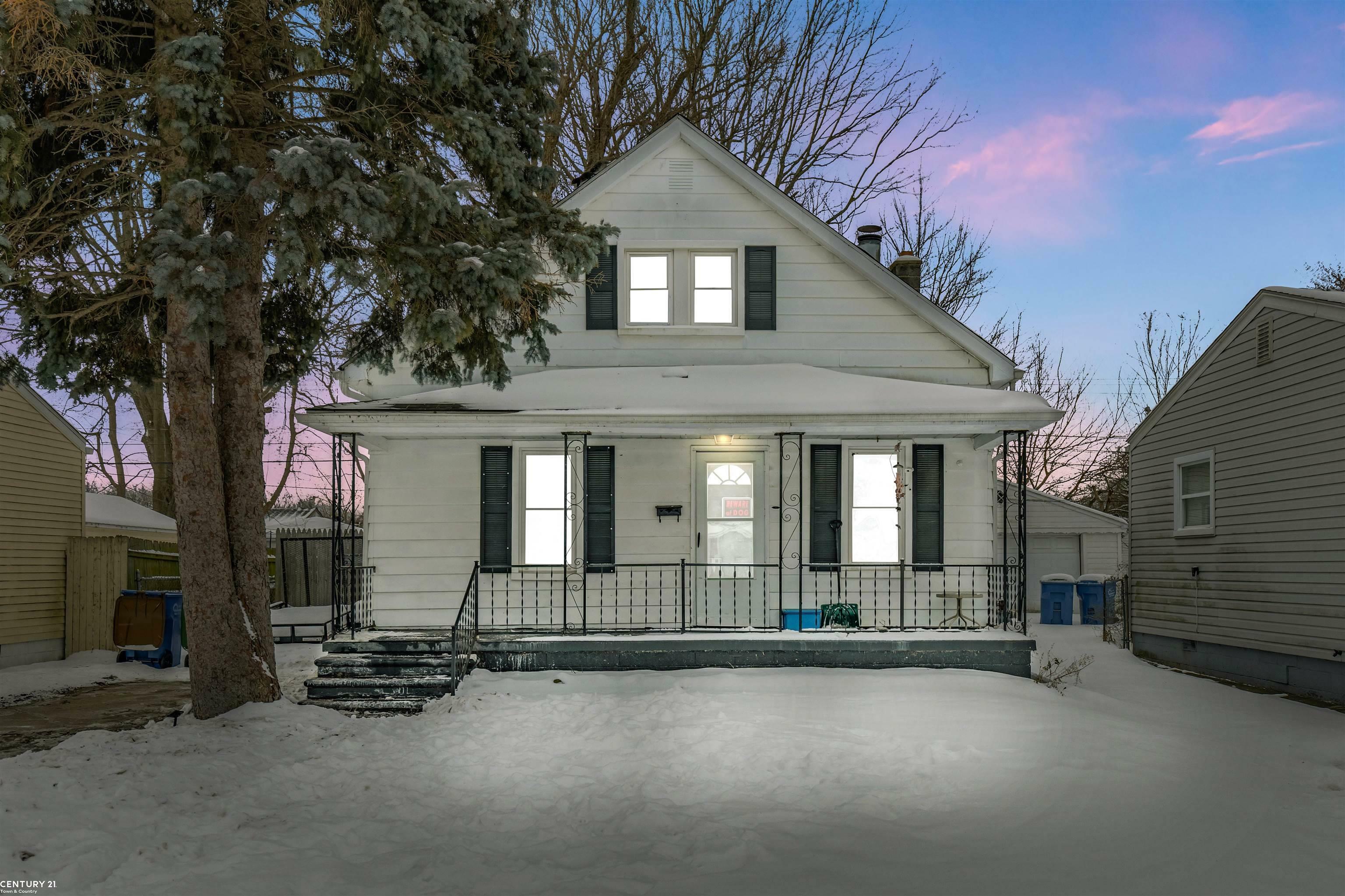 Property Photo:  14300 Hendricks Avenue  MI 48089 