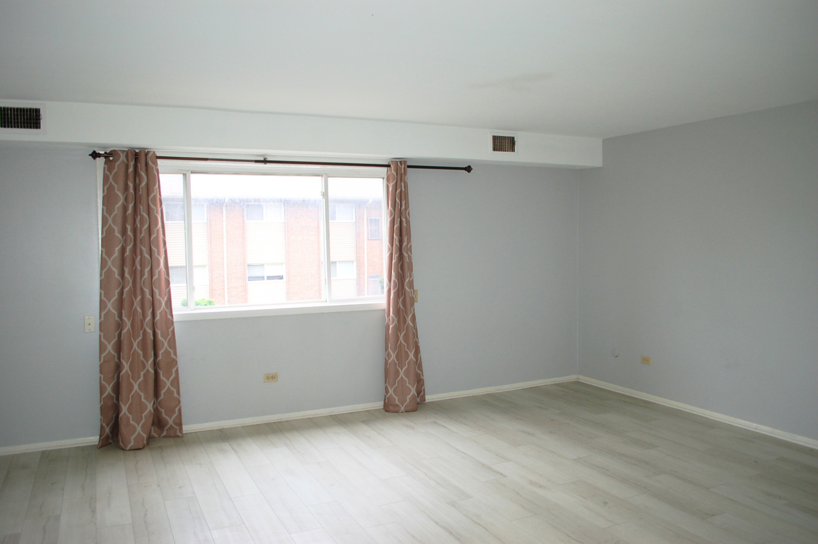 Property Photo: 2301 Beau Monde Lane 206 IL 60532