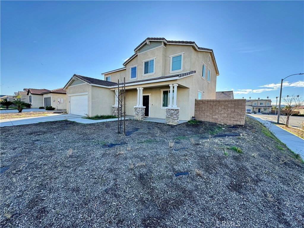 Property Photo:  991 Donner Street  CA 92543 