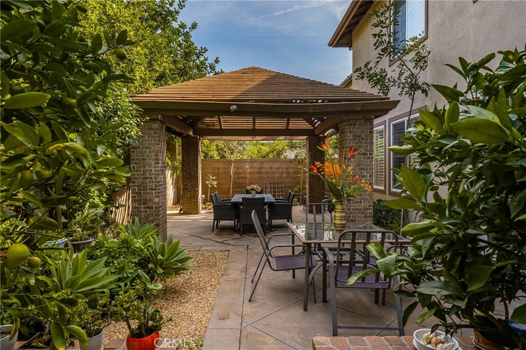 Property Photo: 33 Modesto CA 92602