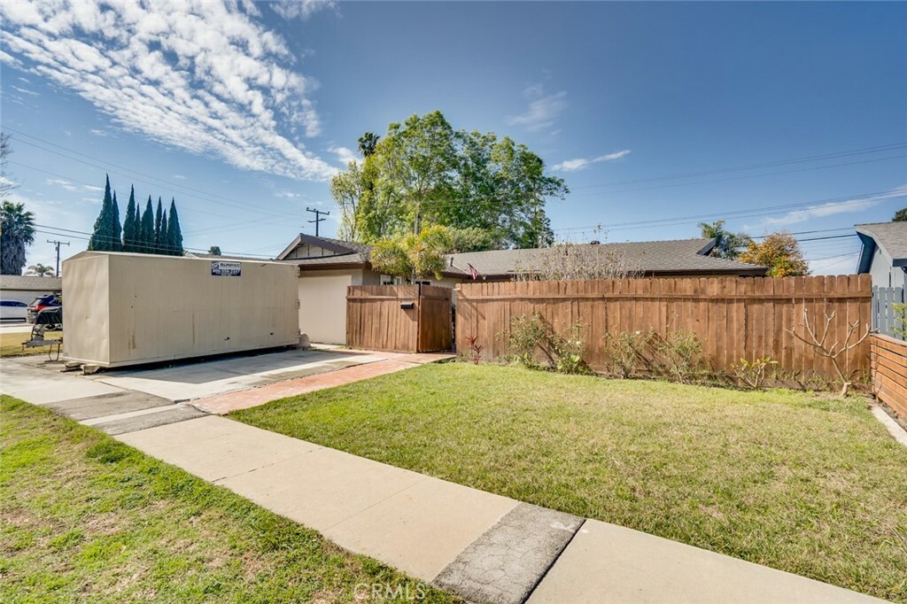 16241 Fairway Lane  Huntington Beach CA 92649 photo