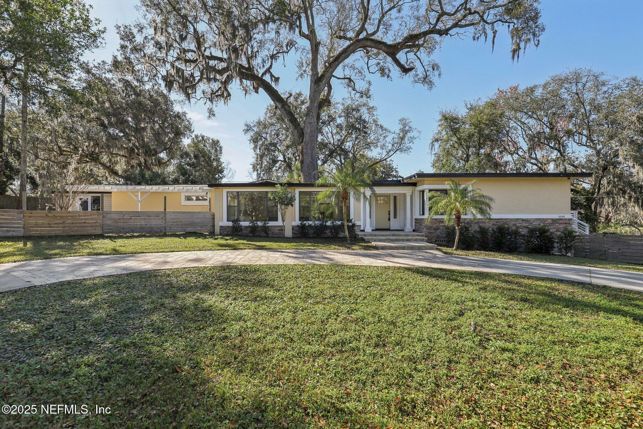 Property Photo:  1646 Cornell Road  FL 32207 