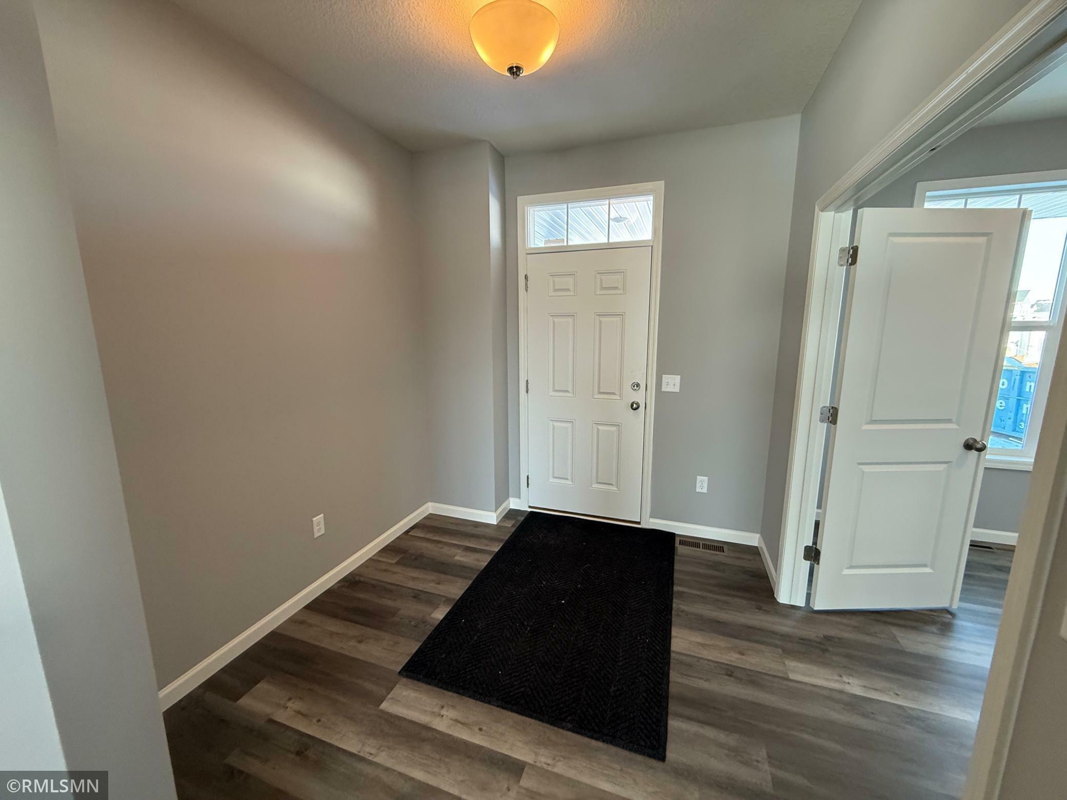 Property Photo:  2601 Ivan Avenue NE  MN 55376 