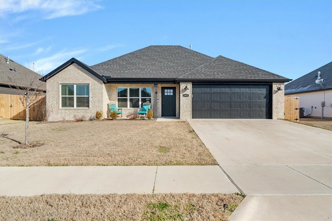 Property Photo:  1903 E Hudson Drive  AR 72761 