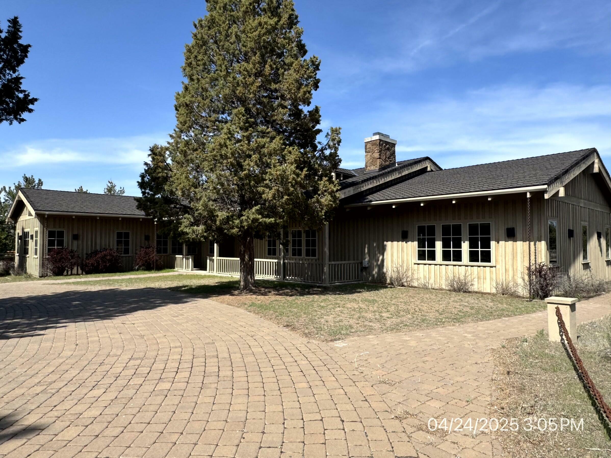 Property Photo: 7915 NW Grubstake Way OR 97756