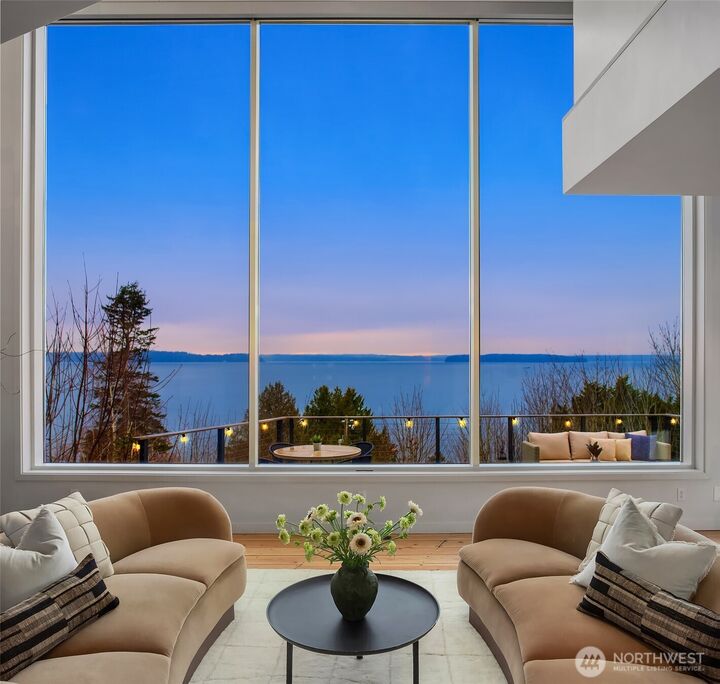 Property Photo: 6308 Atlas Place SW WA 98136