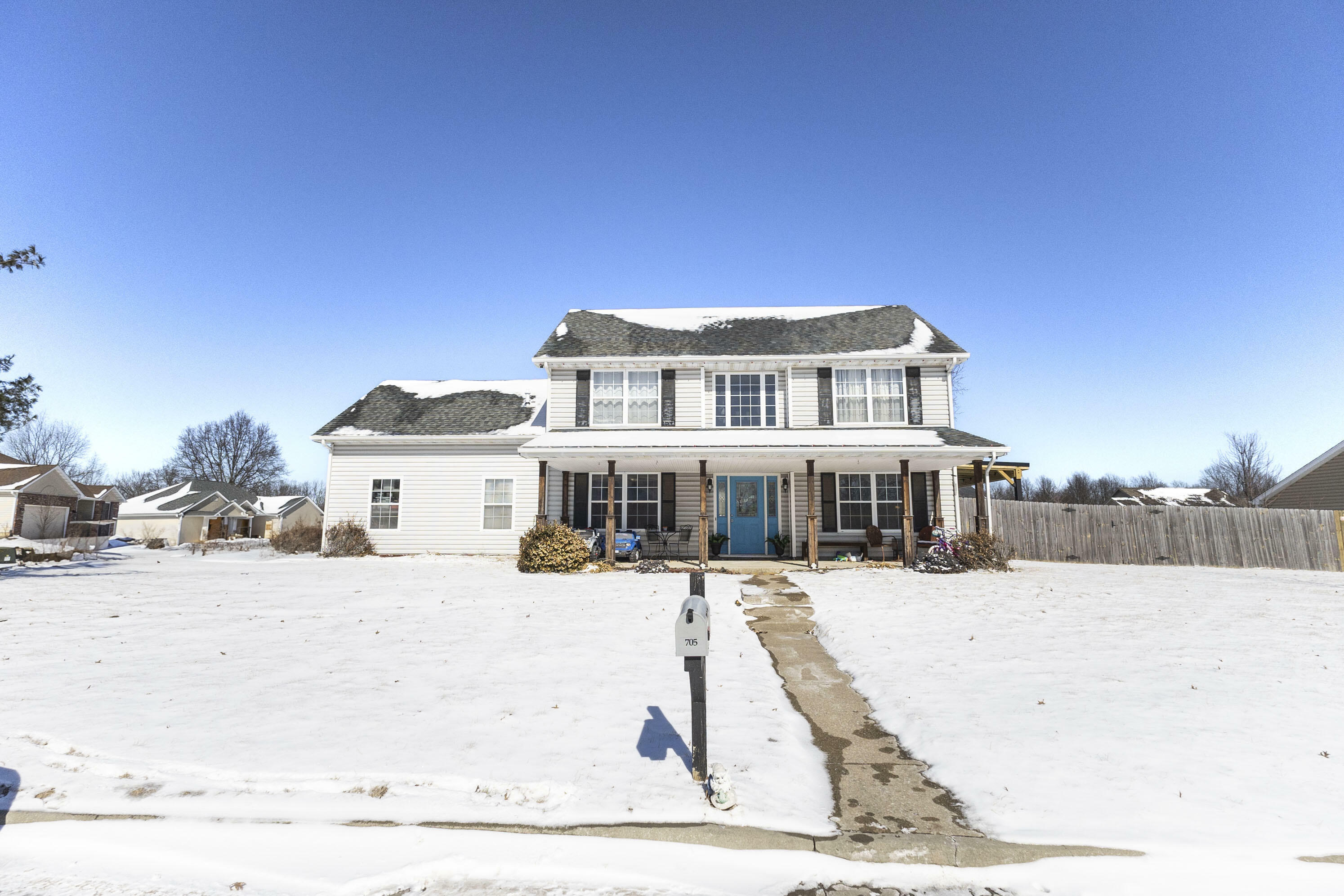 Property Photo:  705 Covey Court  MO 65270 