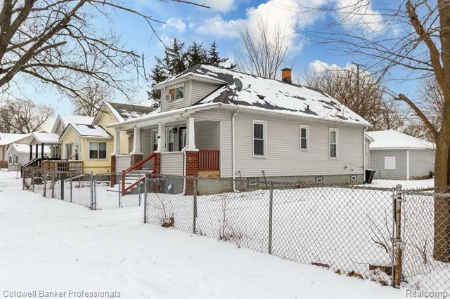 Property Photo:  159 W Milton Avenue  MI 48030 