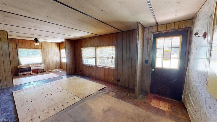 Property Photo:  27302 Walnut Grove Ln  VA 23310 