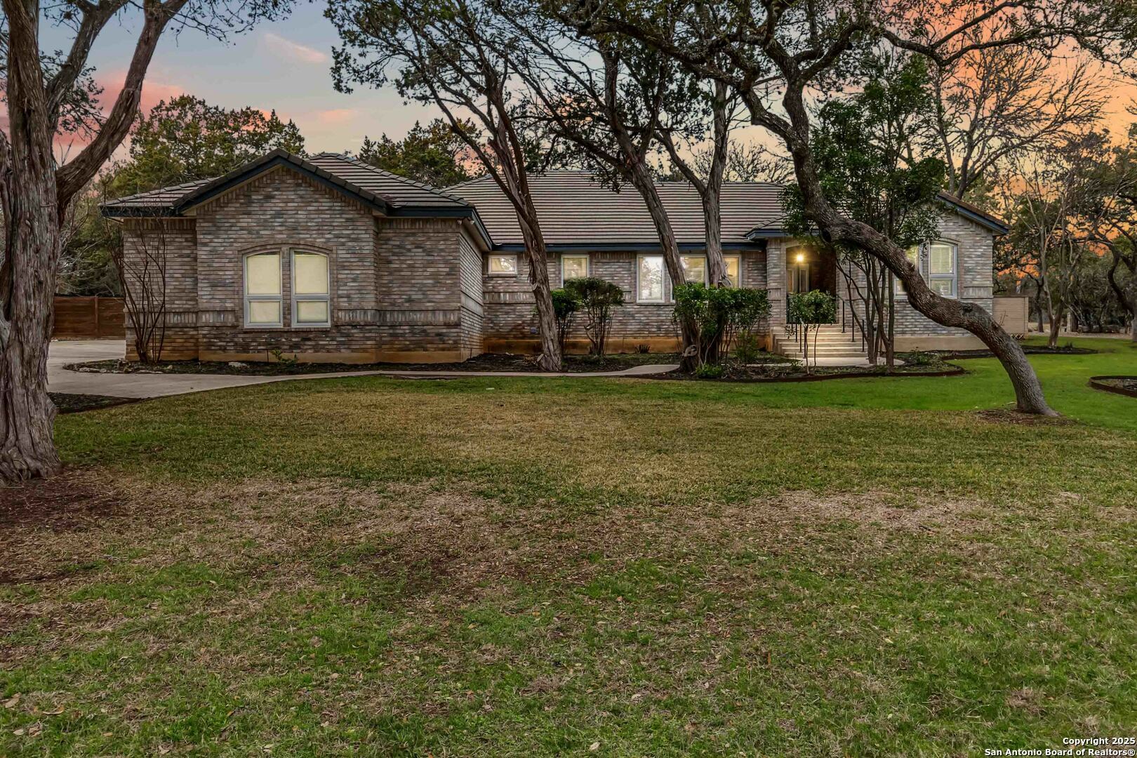 Property Photo:  21410 Forest Waters Cir  TX 78266 