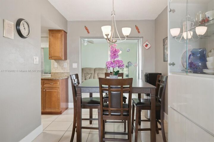 Property Photo: 5707 NW 85th Ave FL 33321