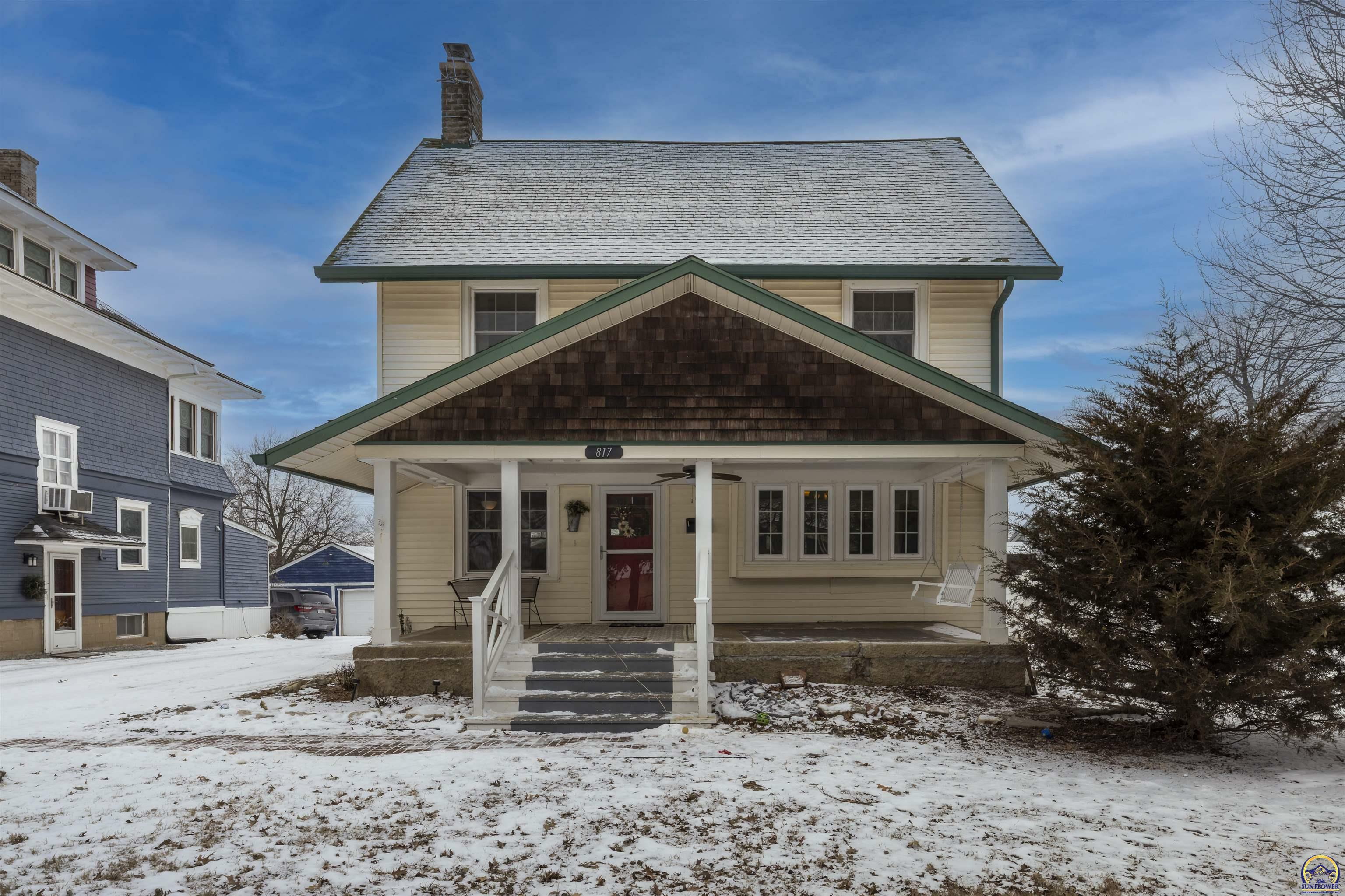 Property Photo:  817 Iowa Ave  KS 66436 