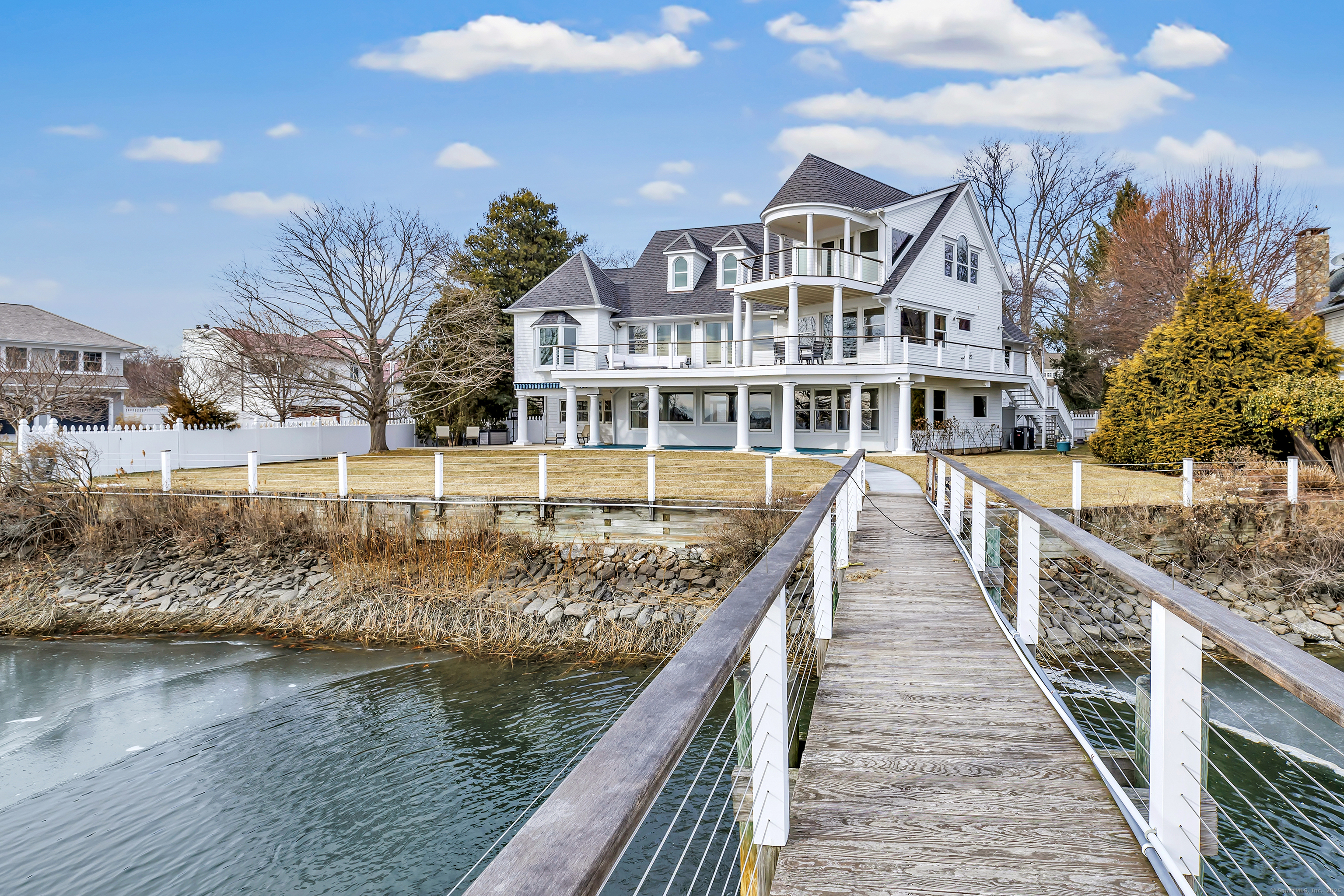 29 Covelee Drive  Norwalk CT 06855 photo