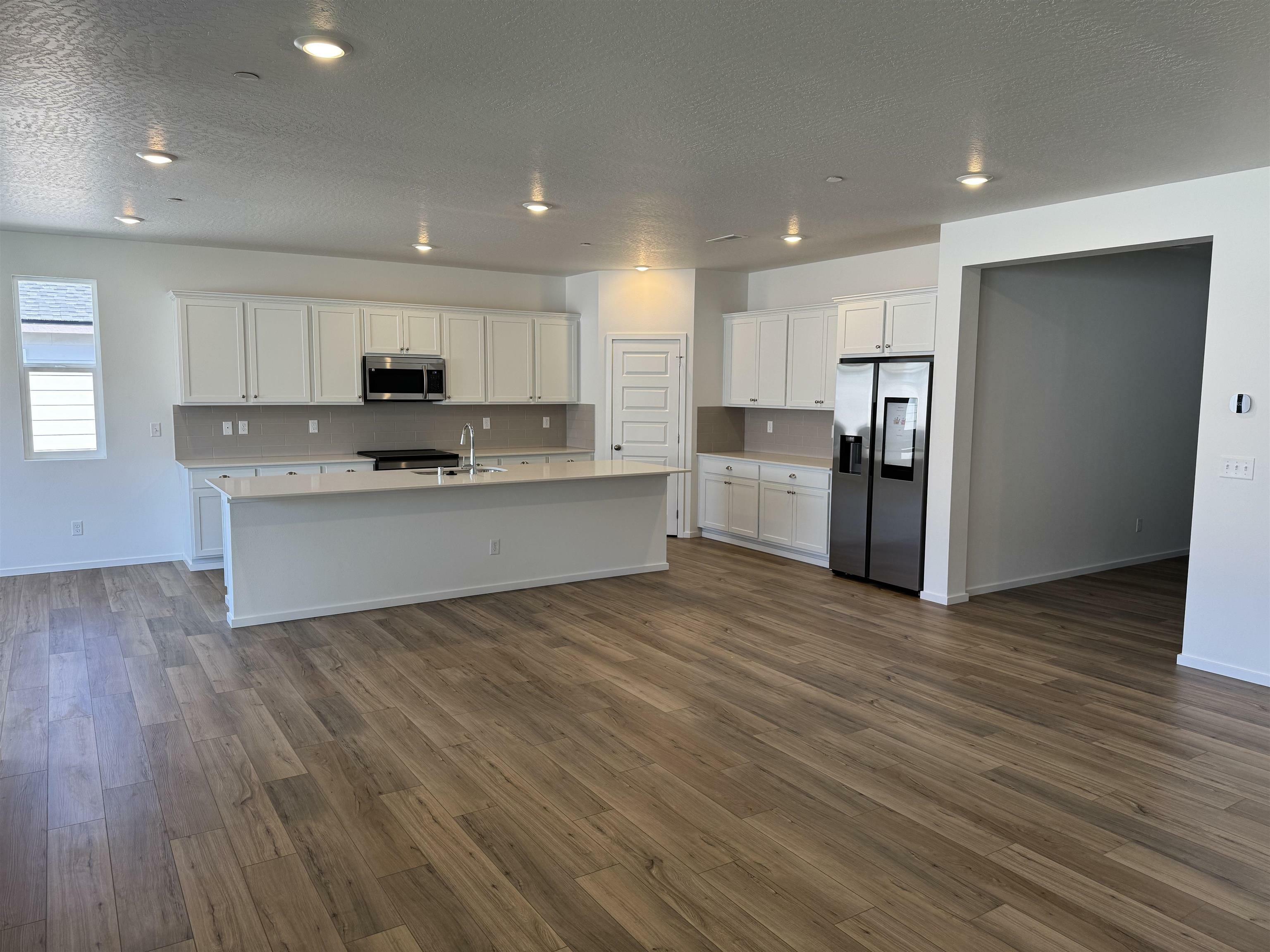 Property Photo: 7150 S Boulder Ridge Dr WA 99224