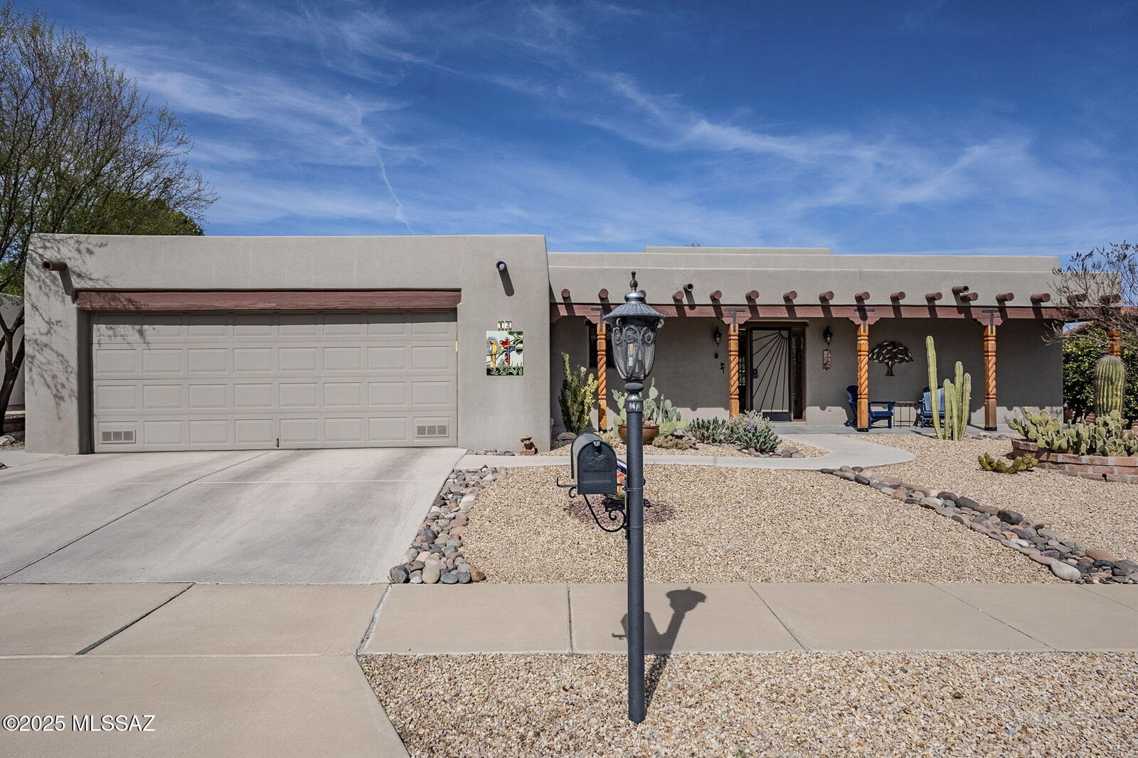 Property Photo: 12 W Paseo Del Chino AZ 85614