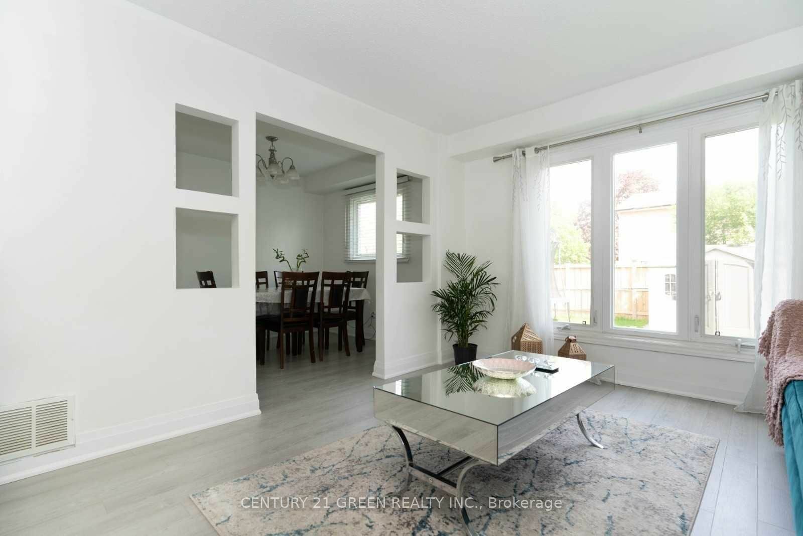 Property Photo:  864 Laurier Ave  ON L9T 4H1 