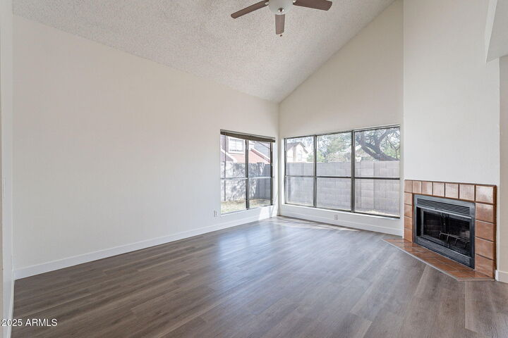 Property Photo:  433 E Utopia Road  AZ 85024 