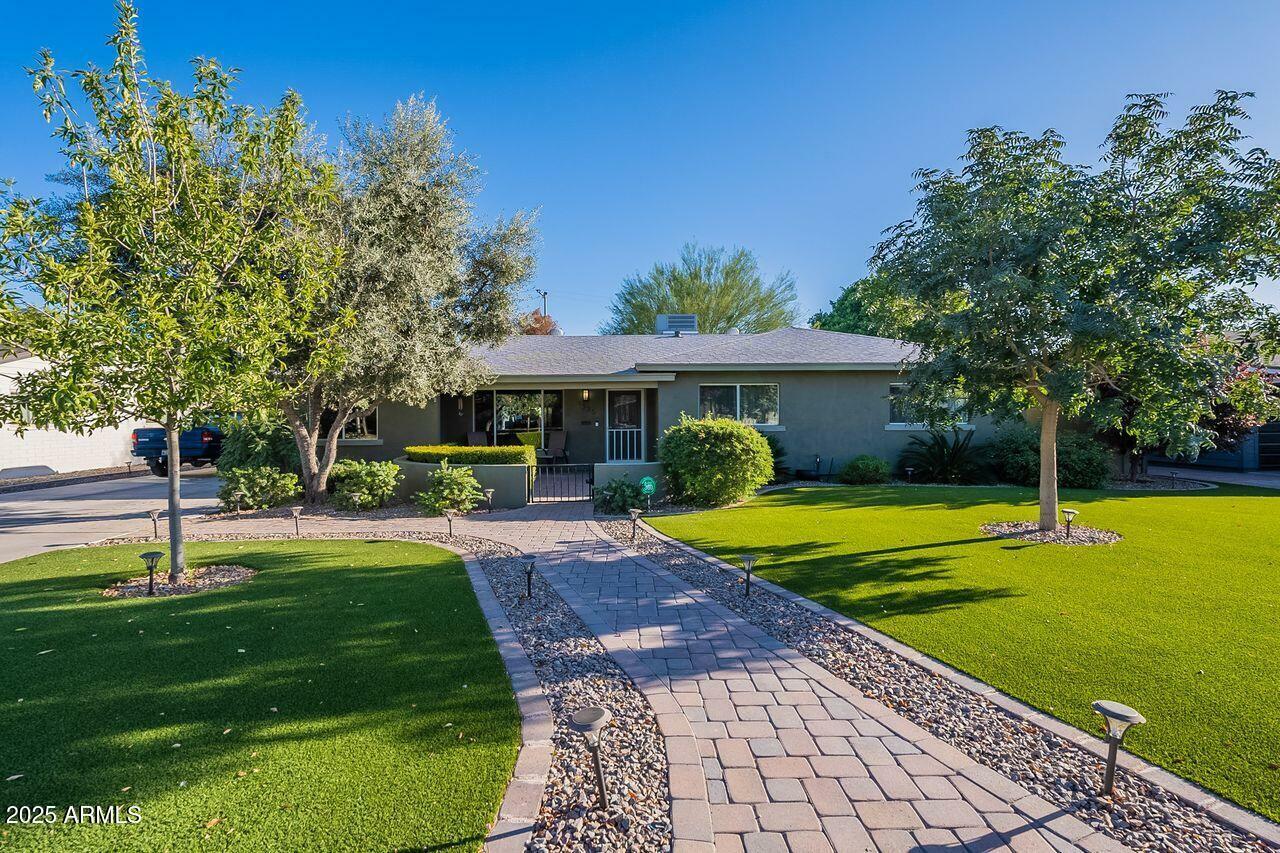 Property Photo:  1335 E Oregon Avenue  AZ 85014 