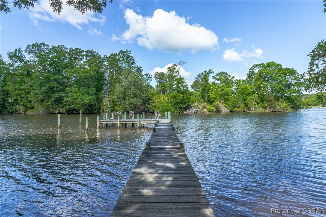 Property Photo: 673 Nugent Lane VA 22576