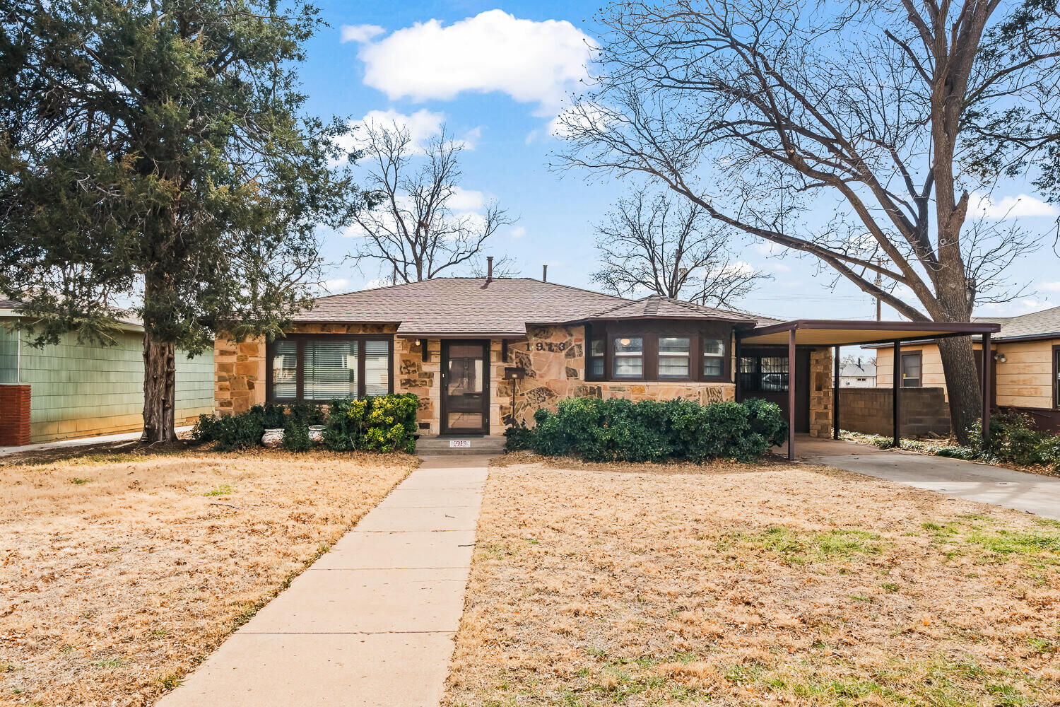 Property Photo: 1913 38th Street TX 79412