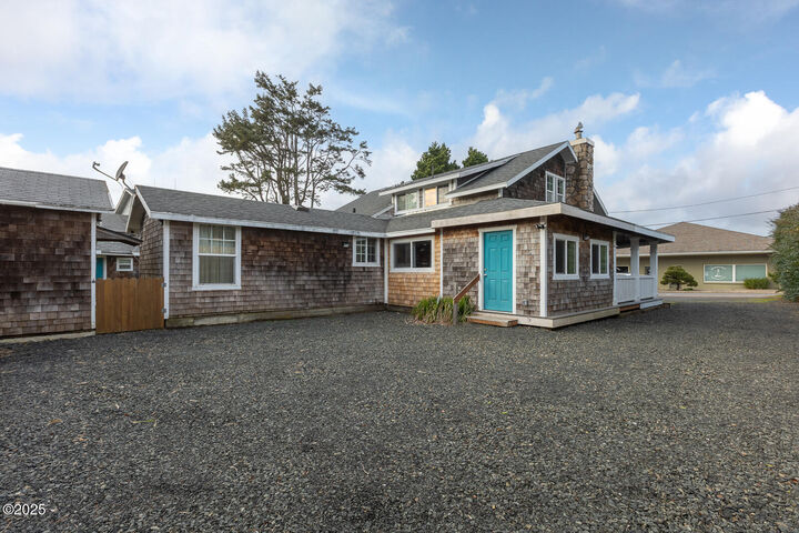Property Photo: 1340 NW 15th Street OR 97367