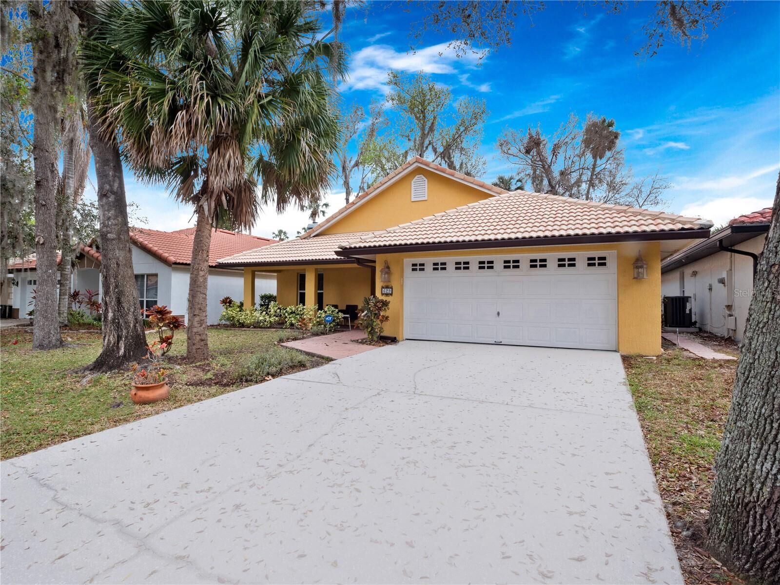 Property Photo: 629 Nighthawk Circle FL 32708