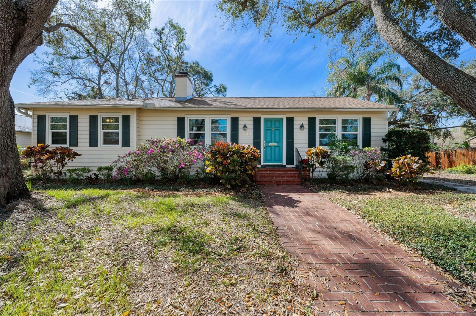 Property Photo:  3810 W Granada Street  FL 33629 