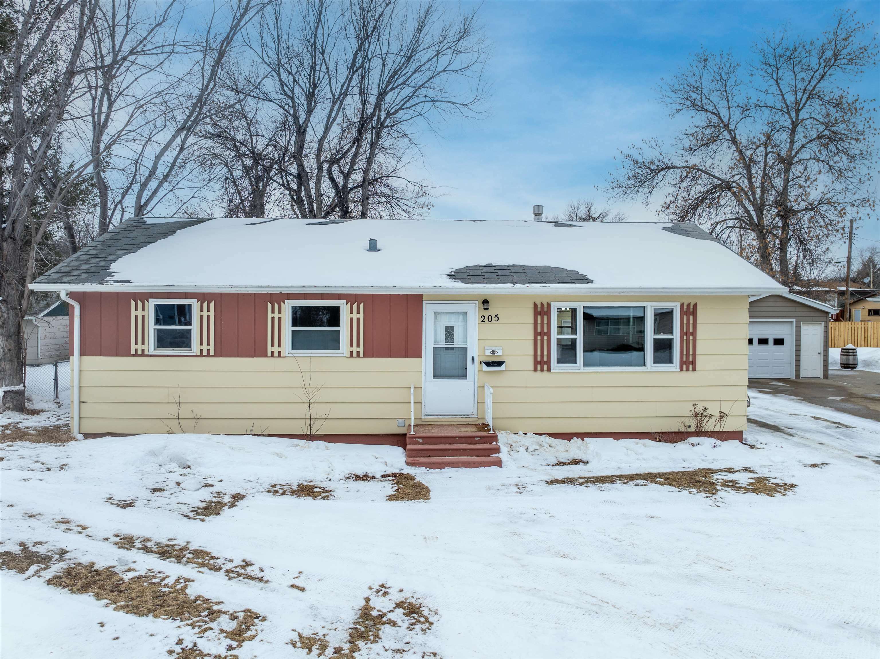 Property Photo:  205 22nd St NW  ND 58703 