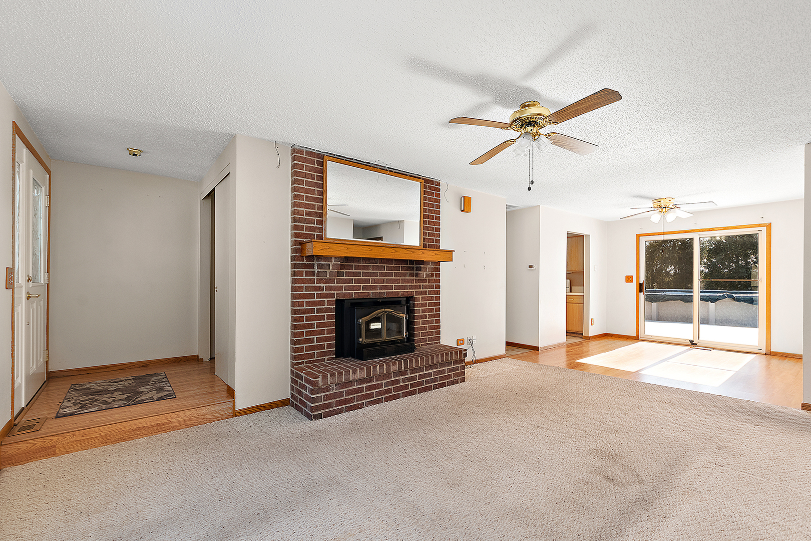 Property Photo:  1835 McCormick Lane  IL 60133 